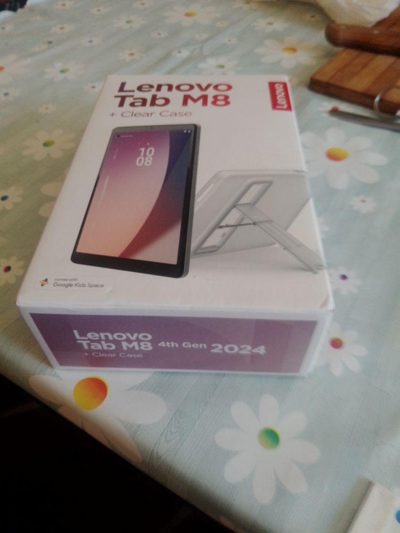 Lenovo Tab M8 нов ползван е 3 дни като телефон.