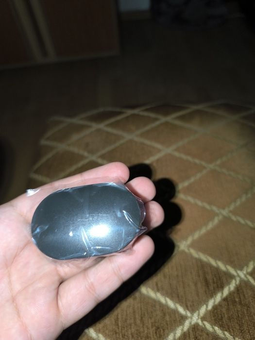 Căști wireless noi sigilate cu încărcător