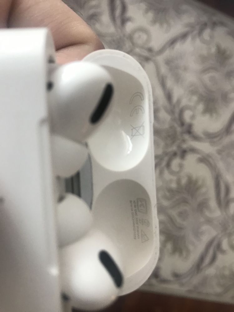 AirPods Pro MagSafe charging case