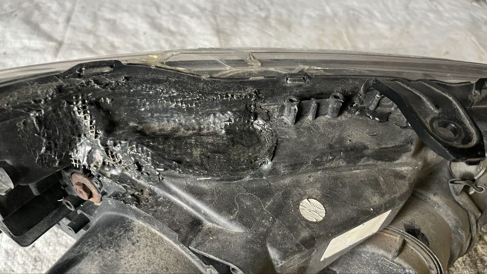 Mitsubishi Outlander 3 2012- ляв фар