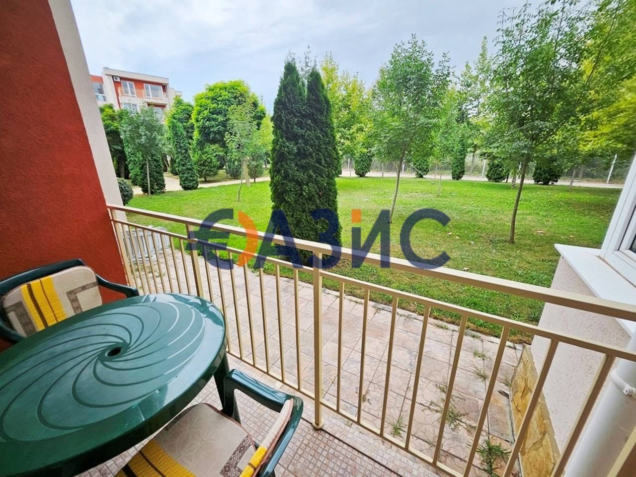 Продава се Двустаен апартамент в к.к. Слънчев бряг - 63 кв.м за 1032 €/кв.м - Снимка #14