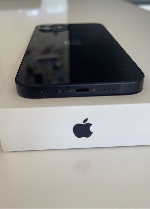 Apple iPhone 12 128GB в Перфектно състояние - Син