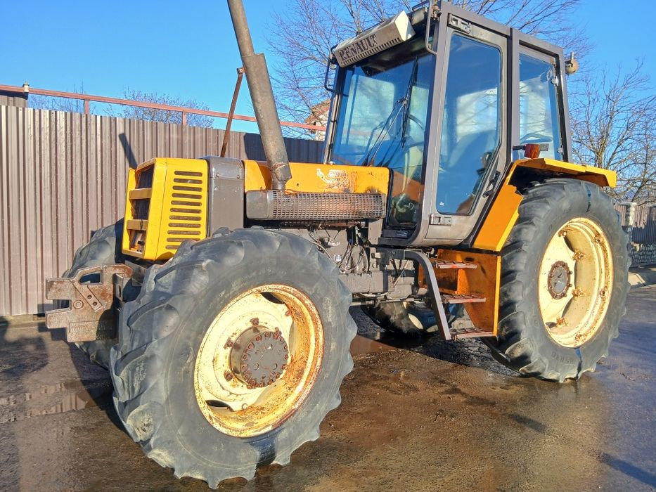 Tractor Renault 106.14 4x4 în 6 cilindri 96 cp POMPA DEFECTA !