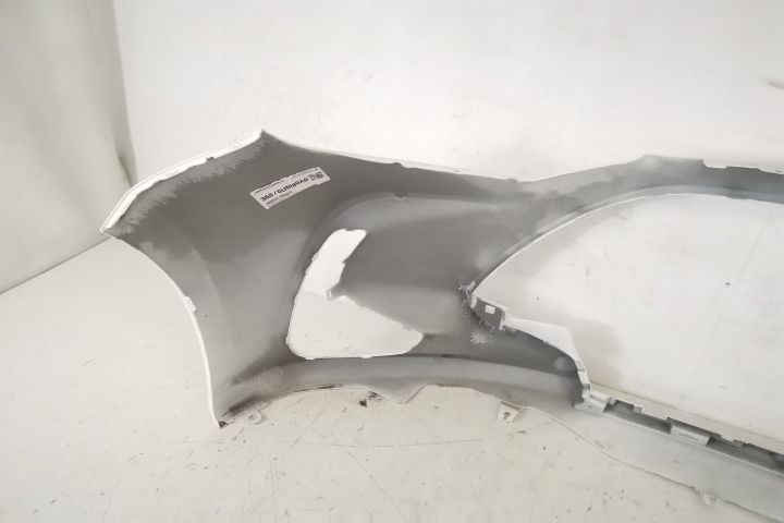 Предна броня Оригинална В добро състояние Тойота Ярис / Toyota Yaris X