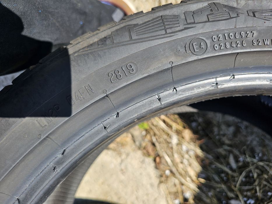 245 40 18 continental all seasson