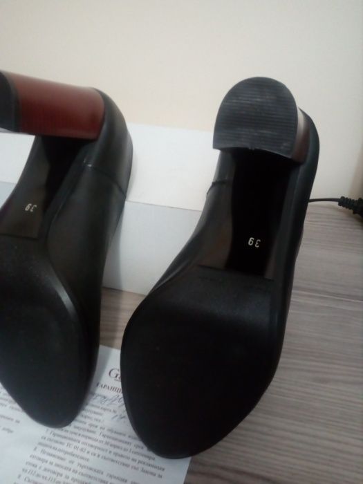 Дамски нови обувки Gabina 39н. Естествена кожа