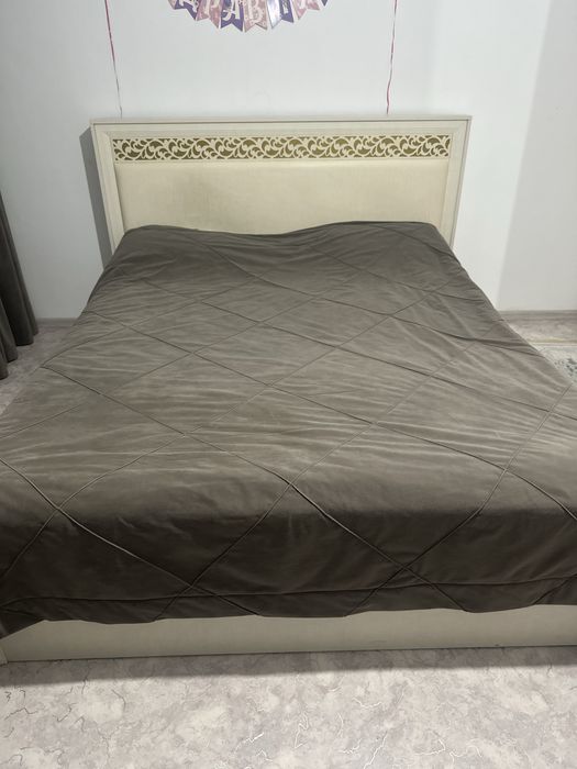 Продается двуспальная кровать!Самовывоз!Юго-восток