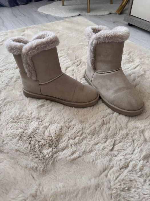 Cizme tip ugg bej