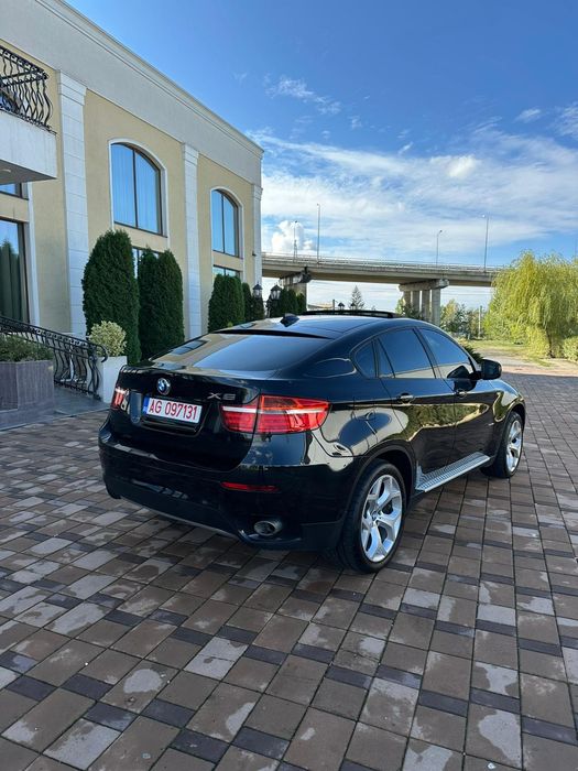 Vând BMW X6 2013