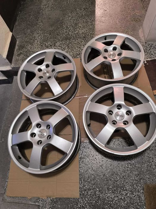 Джанти 17 цола 114.3х5 6.5J ЕТ50 централен отвор 64.1