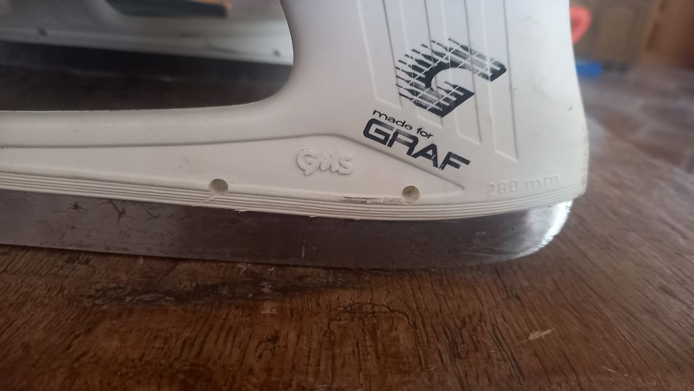 Patine gheață  în stare buna