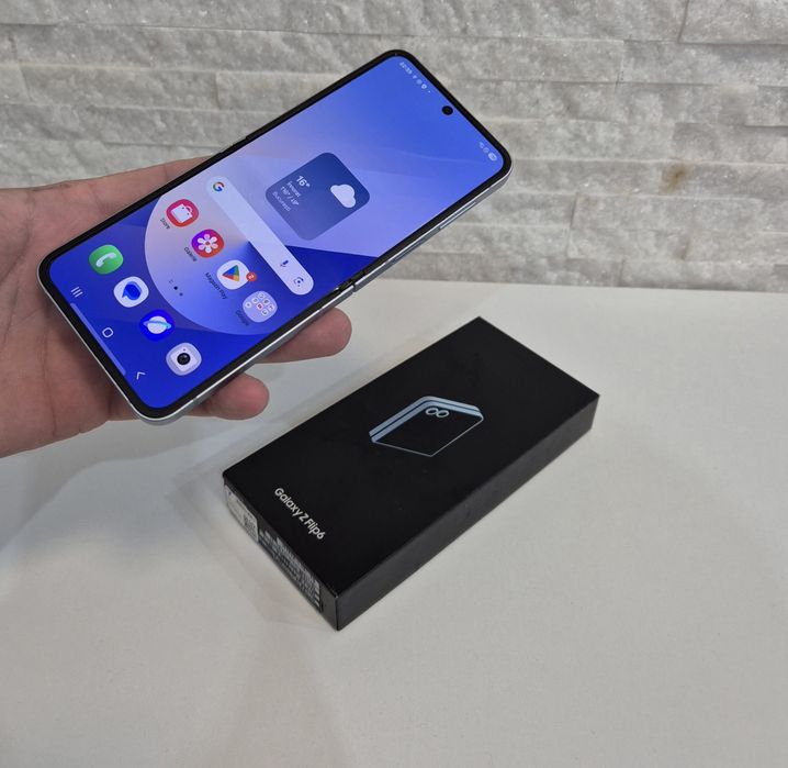 Galaxy Z Flip 6 5G 512GB. 12GB. Blue