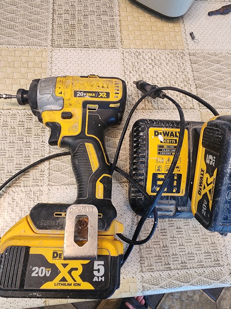 DEWALT шурпаверт.