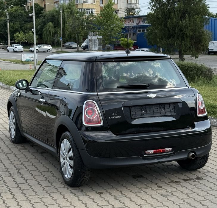 Mini Cooper 1.6 75 CP Bi-Xenon Ambientale 6 Trepte