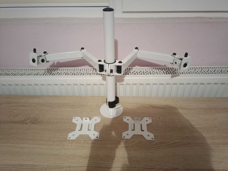 PC Gaming high end + Monitor high end+ stand monitor ergonomic