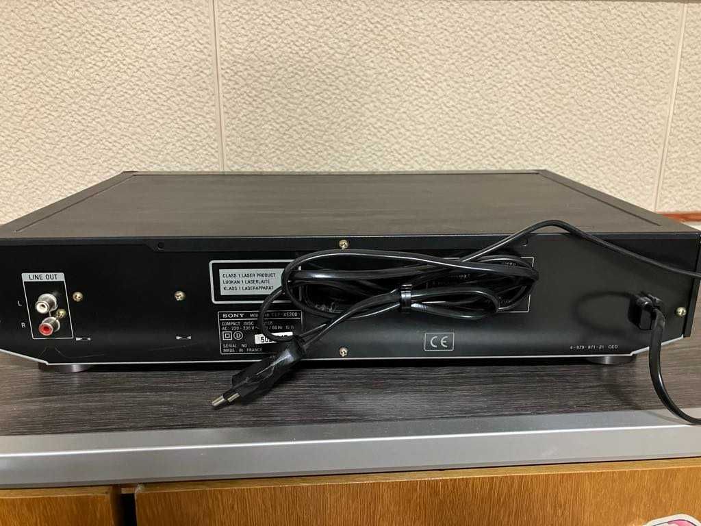 продавам cd плеър   cdp xe200