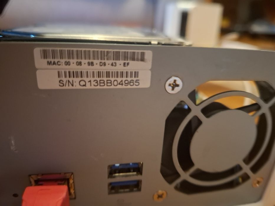 NAS QNAP TS-212 E  HDD 4 TB(2 buc)