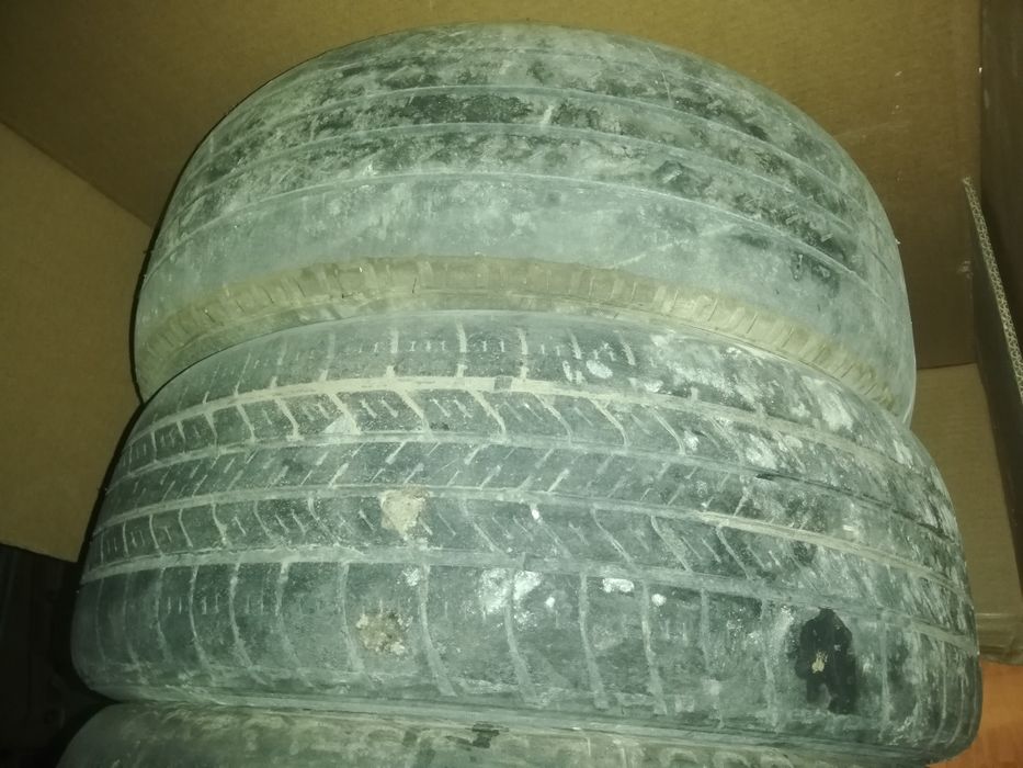 Летние шины  215/65 R16 в хорошем состоянии 2 шт пара