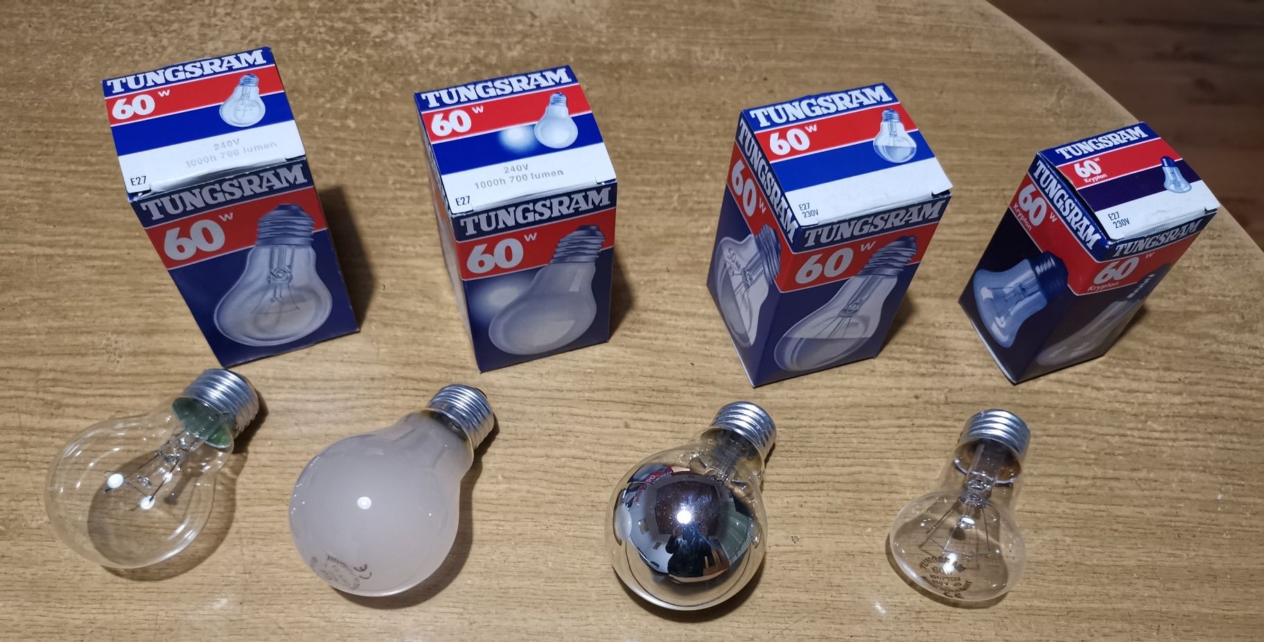 Лампи с различна мощност, цвят, напрежение, предназначение