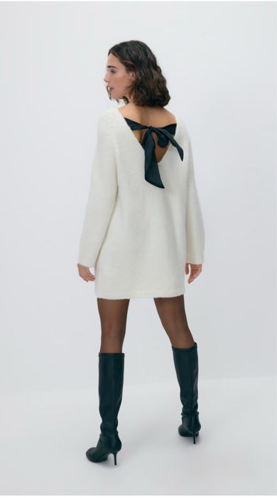 Нова бяла рокля с панделка, с махнат етикет