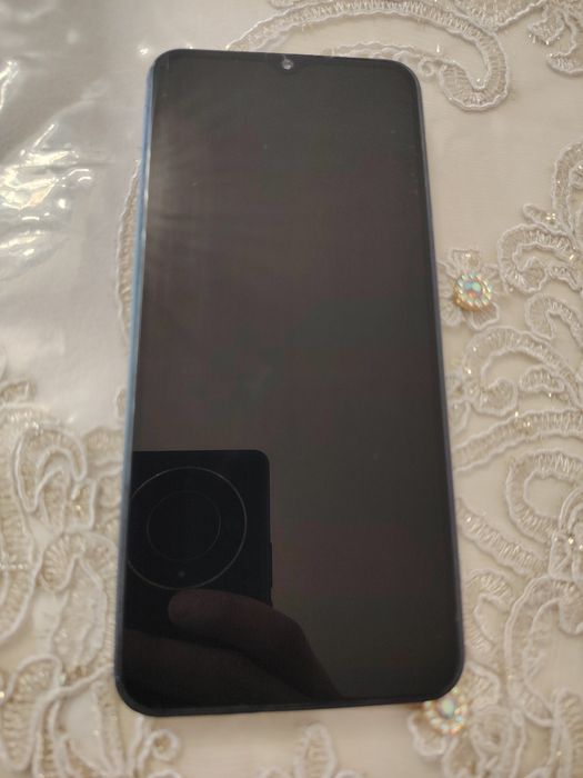 TECNO SPARK 8C  64GBli pachti ideal sotiladi