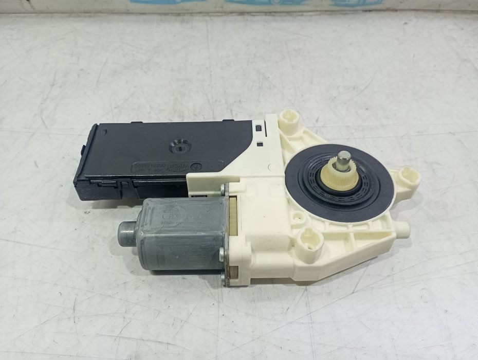 Motoras geam dreapta fata Renault Laguna 3 (facelift) (2011 - 2015)M9R