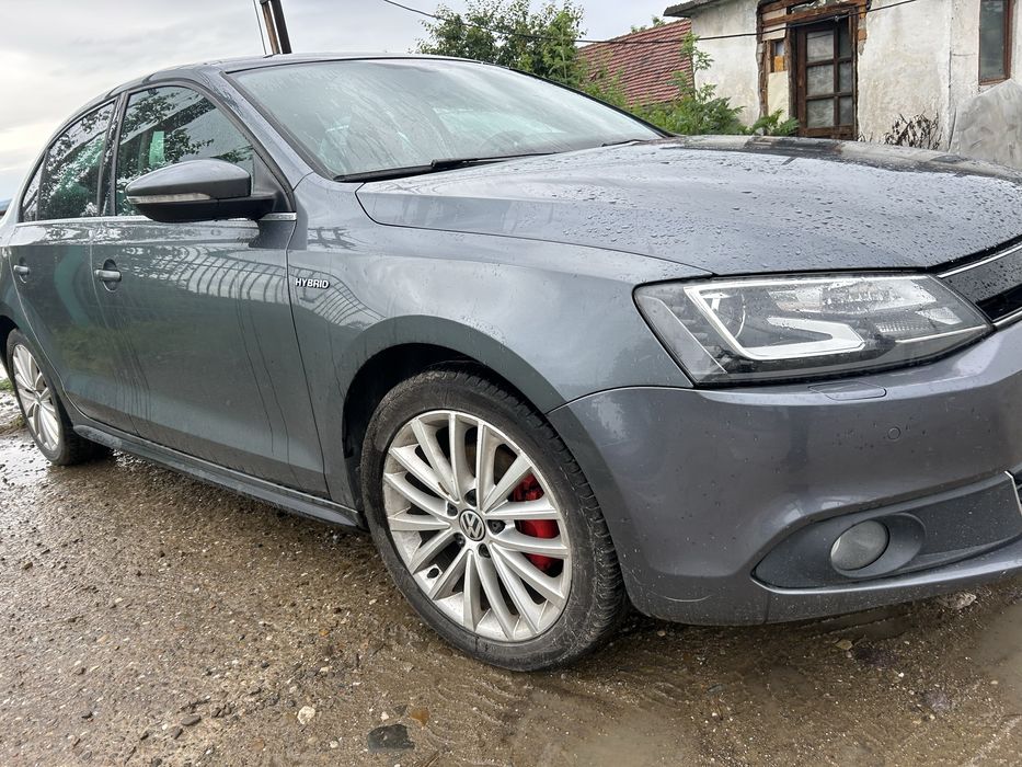 Bară față cu spălatoare faruri completă  Volkswagen Jetta 2014