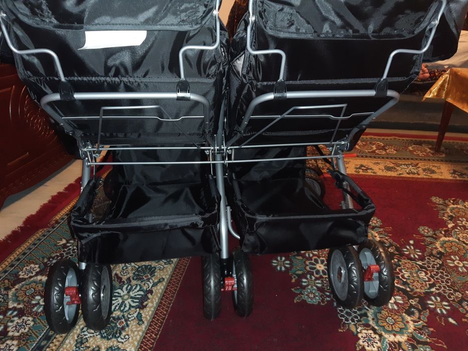 Детскоя коляска "Совершенно" Новая (в коробке) МАСЛО