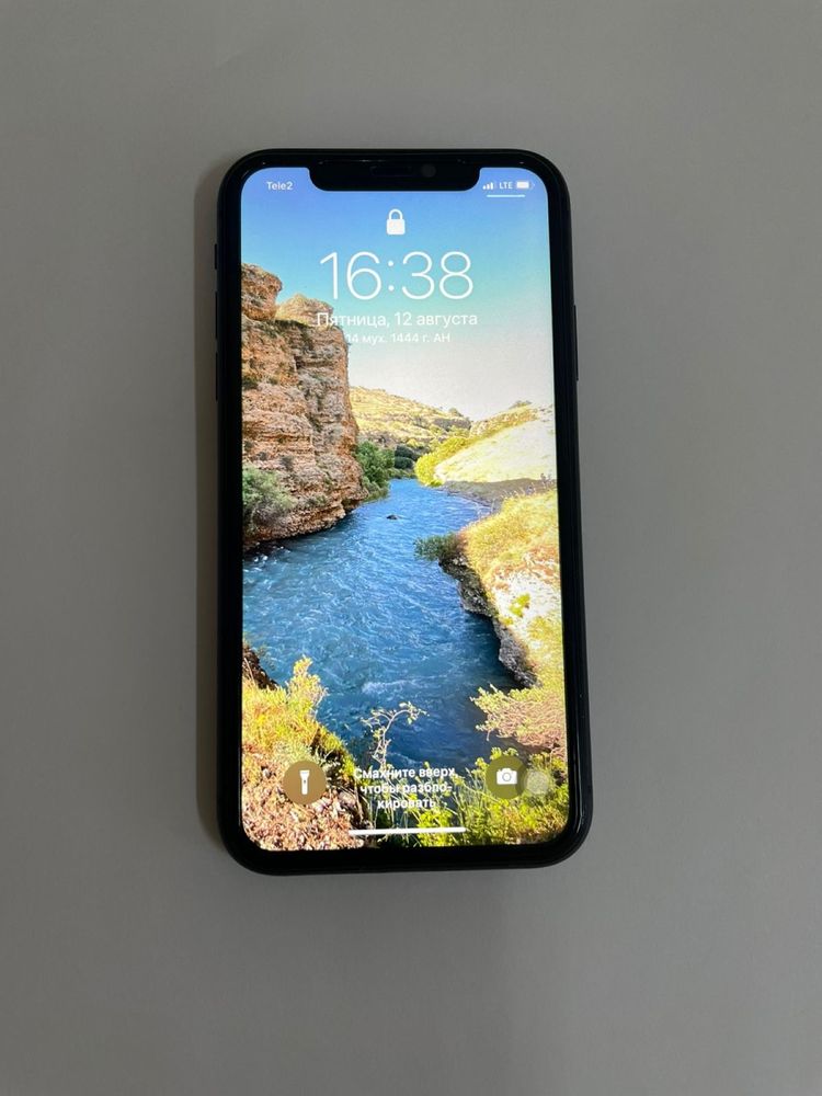 Телефон iPhone 11, 64 GB