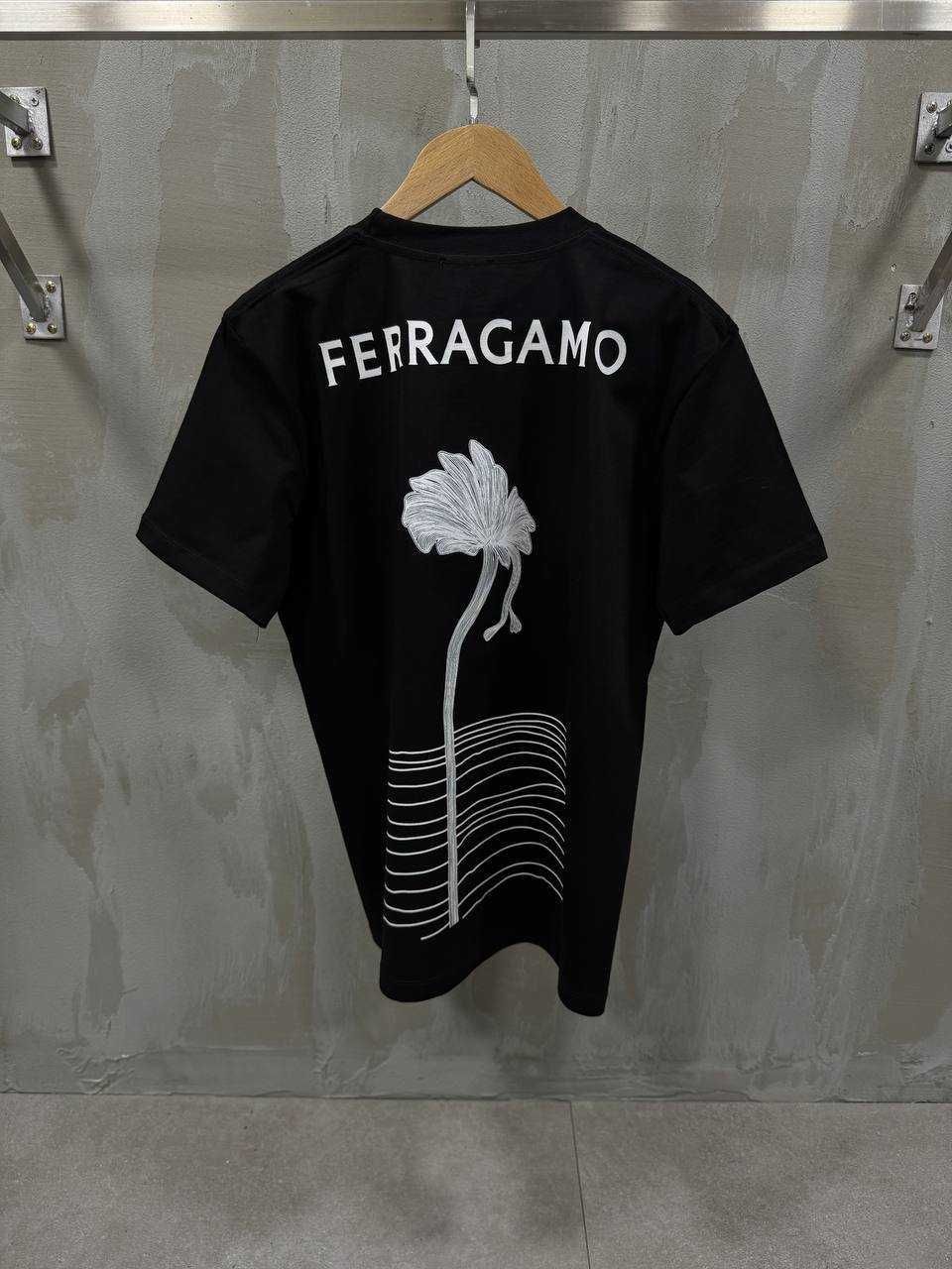Тениска FERRAGAMO *luxury brand*