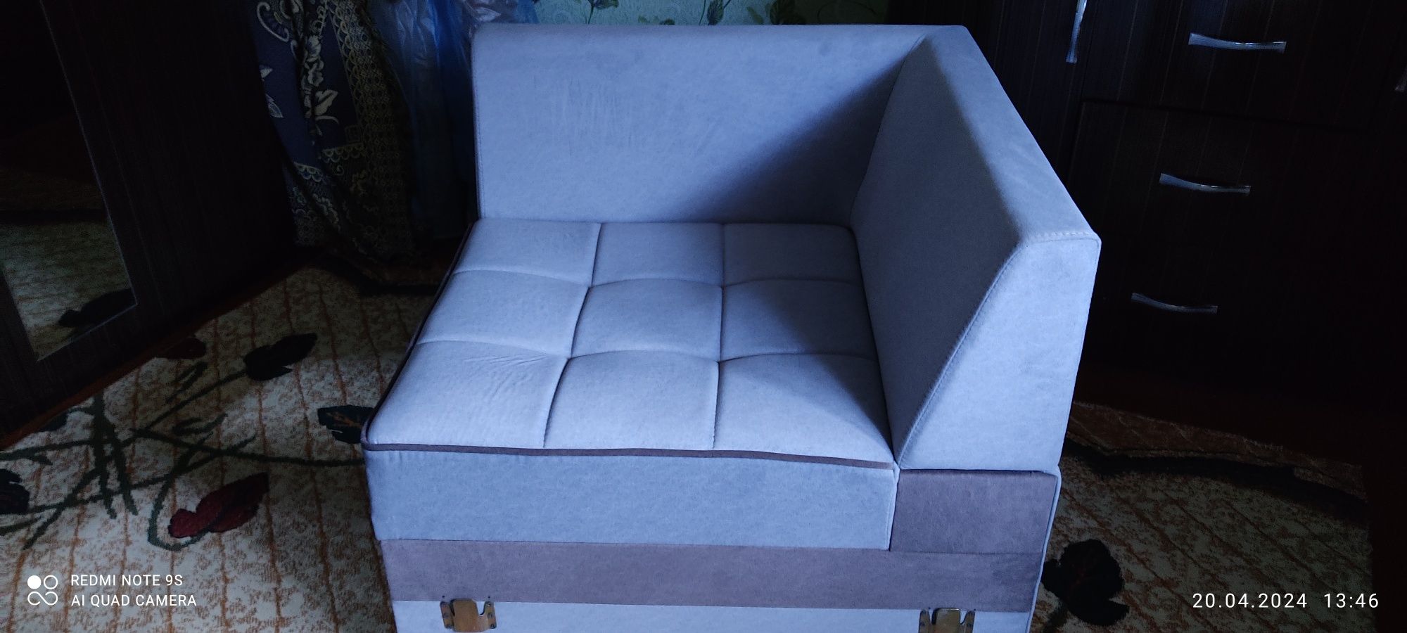 Уголо-диван-кровать-потайной комод