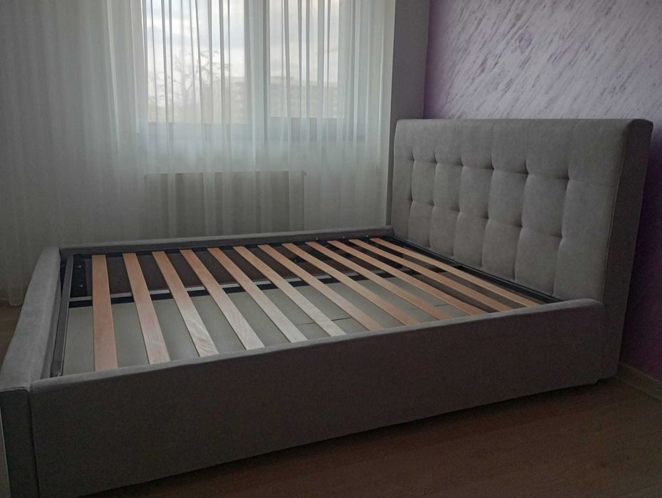 Tapitam, canapele, fotolii, coltarii etc.