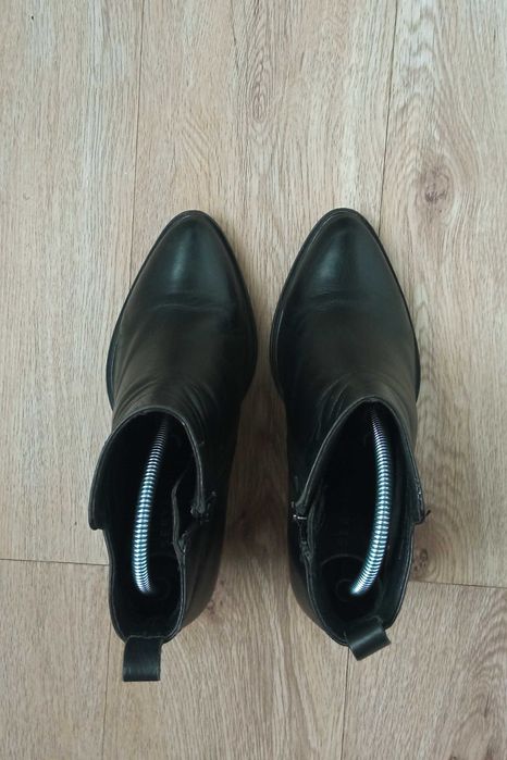 Ghete elegante din piele naturala