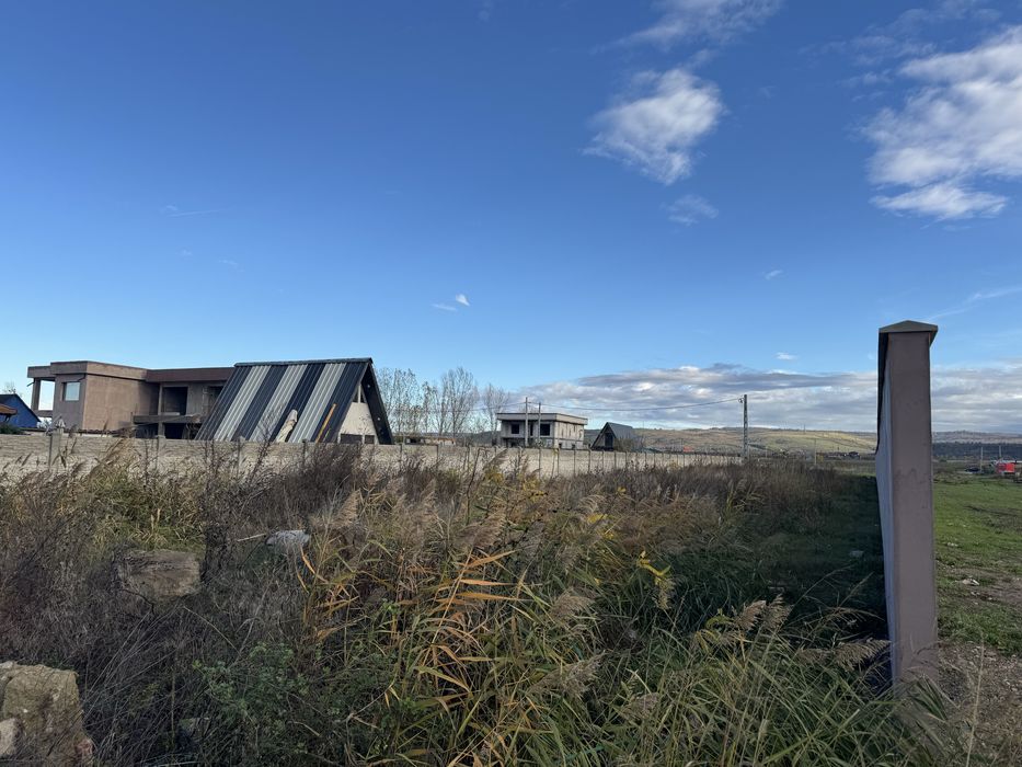 Vand teren la dunare 982 m2