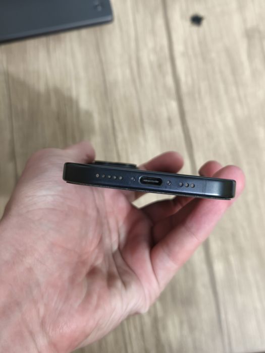 iphone 15  / 128