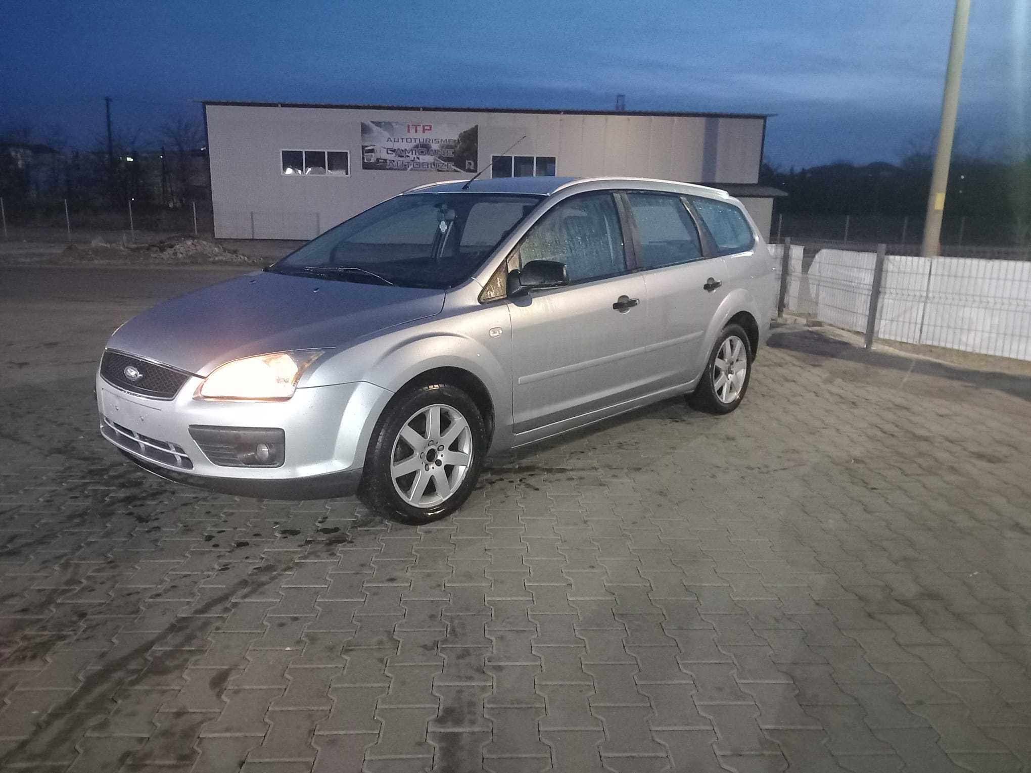 Ford Focus Gri 2006