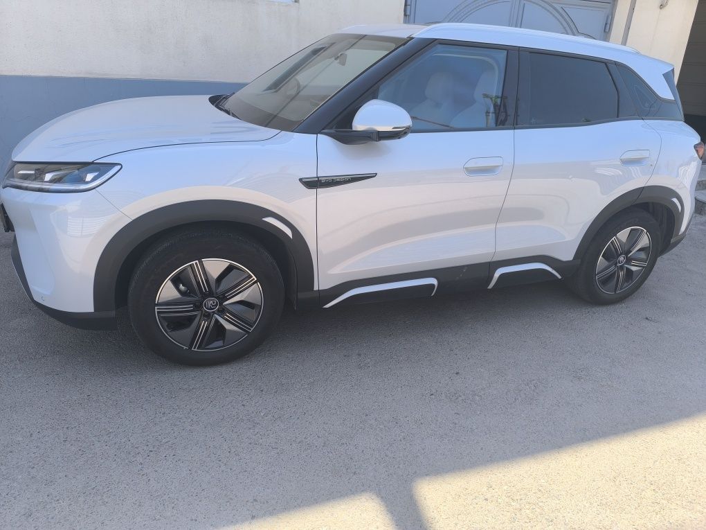 BYD YUAN UP сотилади
