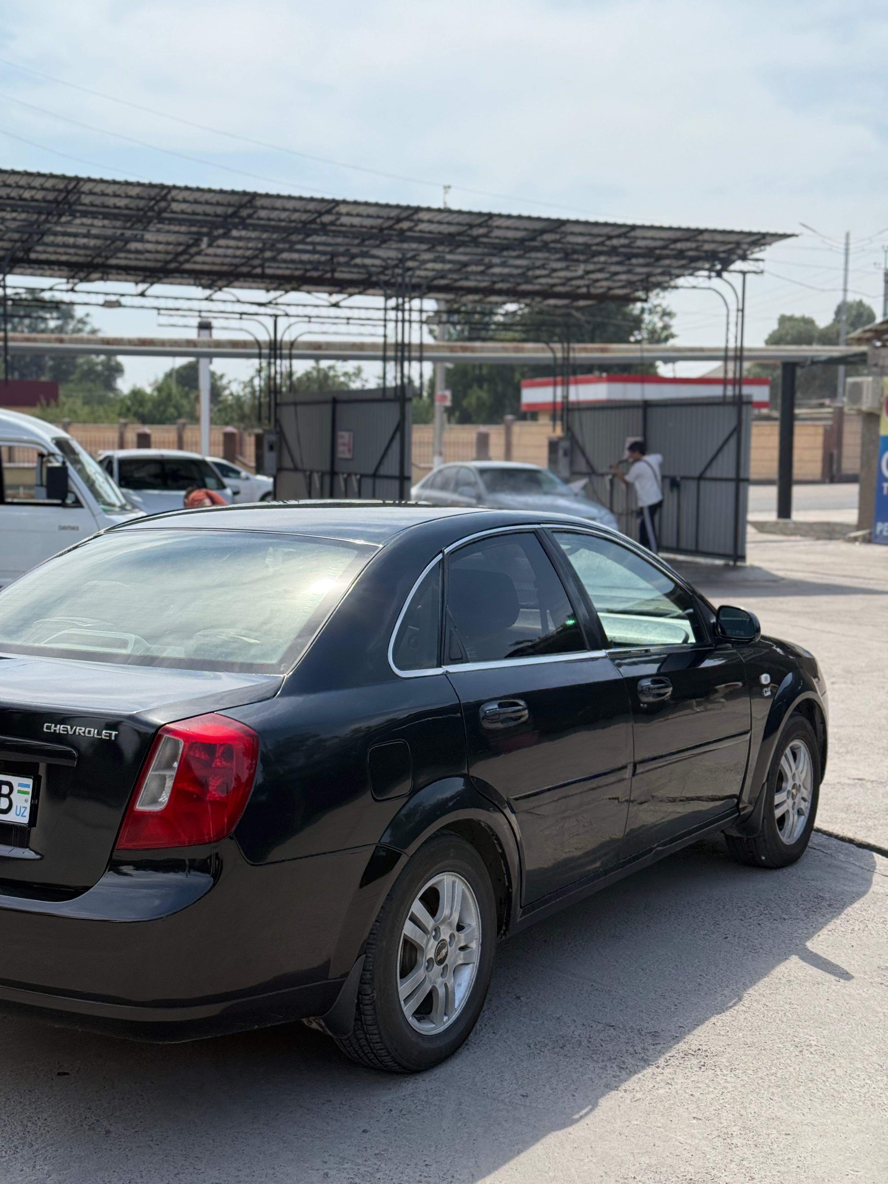 Продается lacetti 210 года