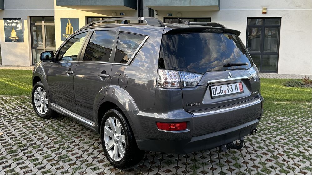Mitusbishi Outlander 2012 E5 Facelift 2.2 D 150 CP Automat 4X4 Impecab