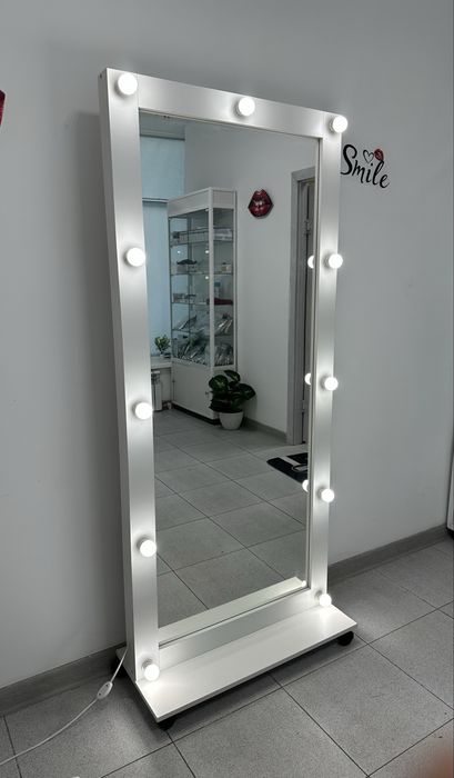 Зеркало с подсветкой