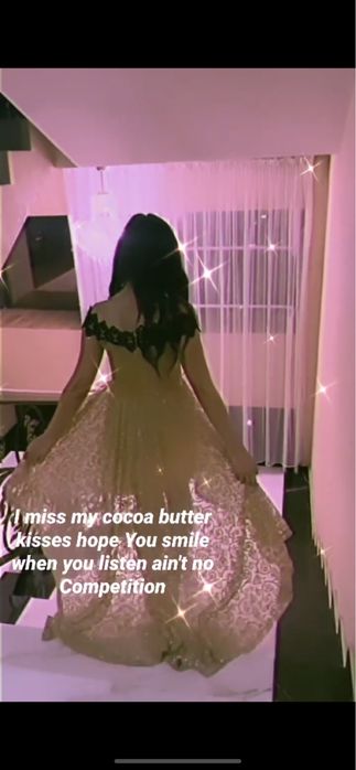 Сроочнооо продаю платье в отличном состоянии