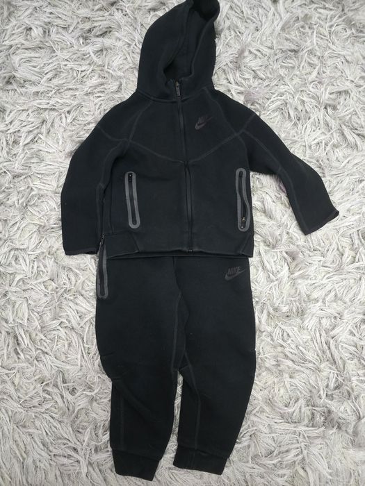 Nike tech  copii