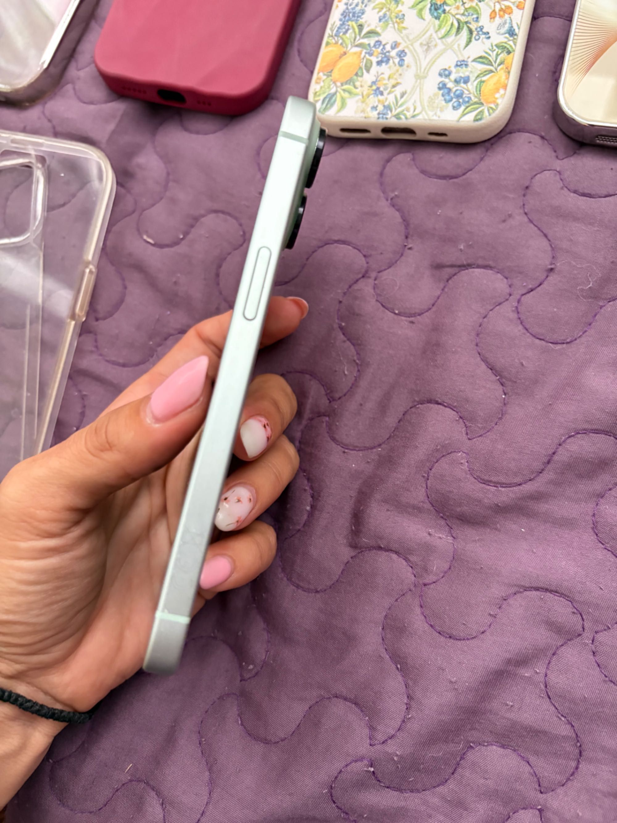 iPhone 15 отлично състояние