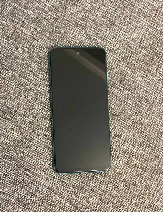 Скидка. Рабочий недорогой смартфон Xiaomi