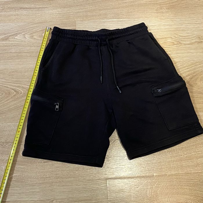 Pantalonu scurti House, marime S