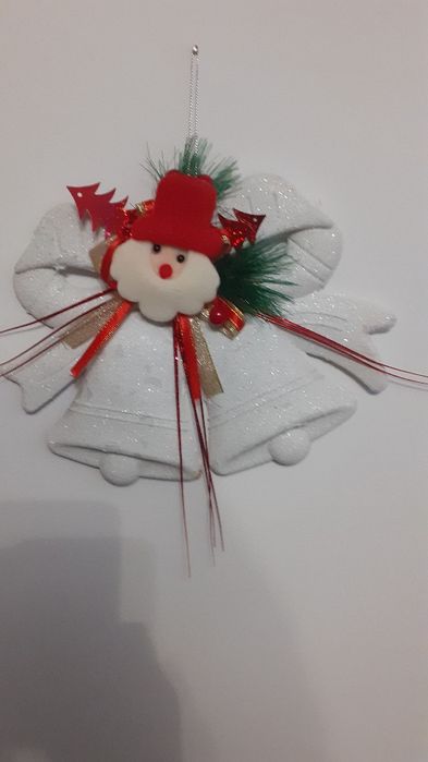 Mos Craciun,brad,globulete si decoratiuni