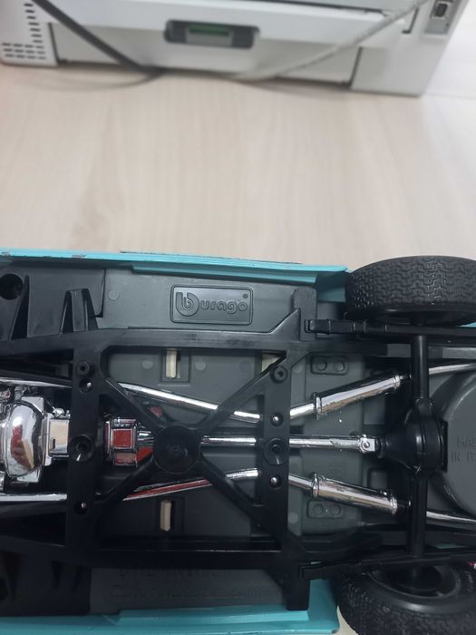 Метална кола chevrolet 1/18