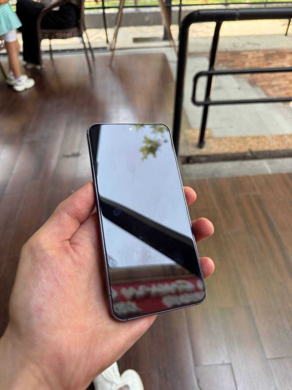 Продам Samsung s22