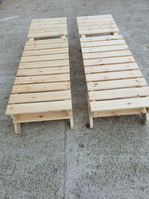 Sezlonguri si masuțe