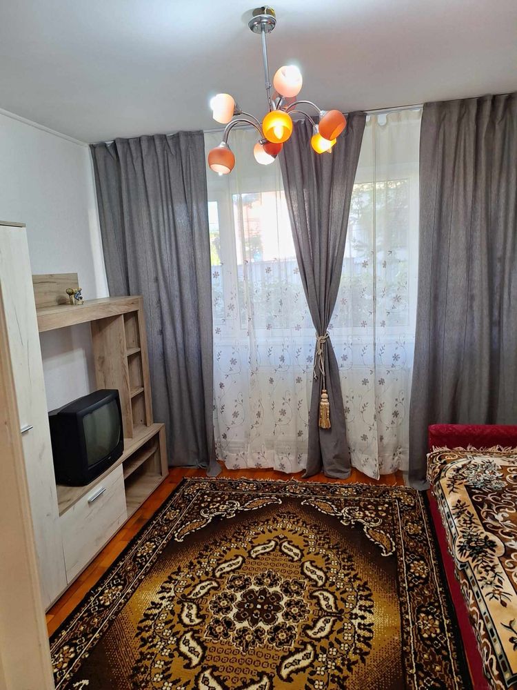 Inchiriez apartament zona Calea Galati